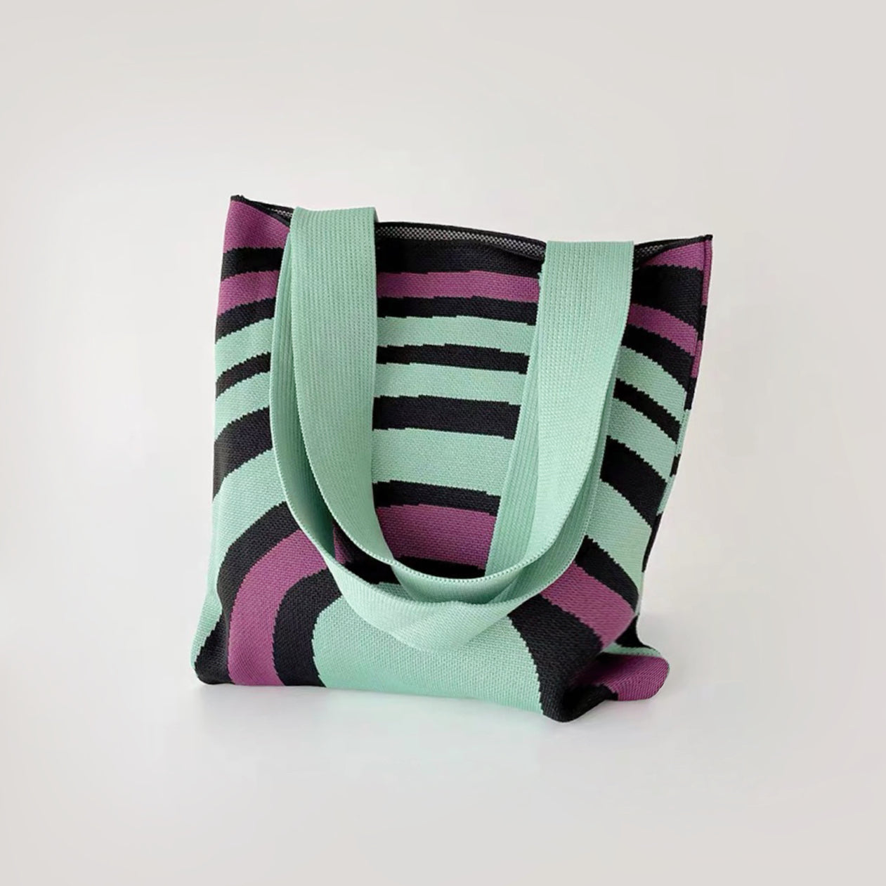 Arc Line Knitted Bag