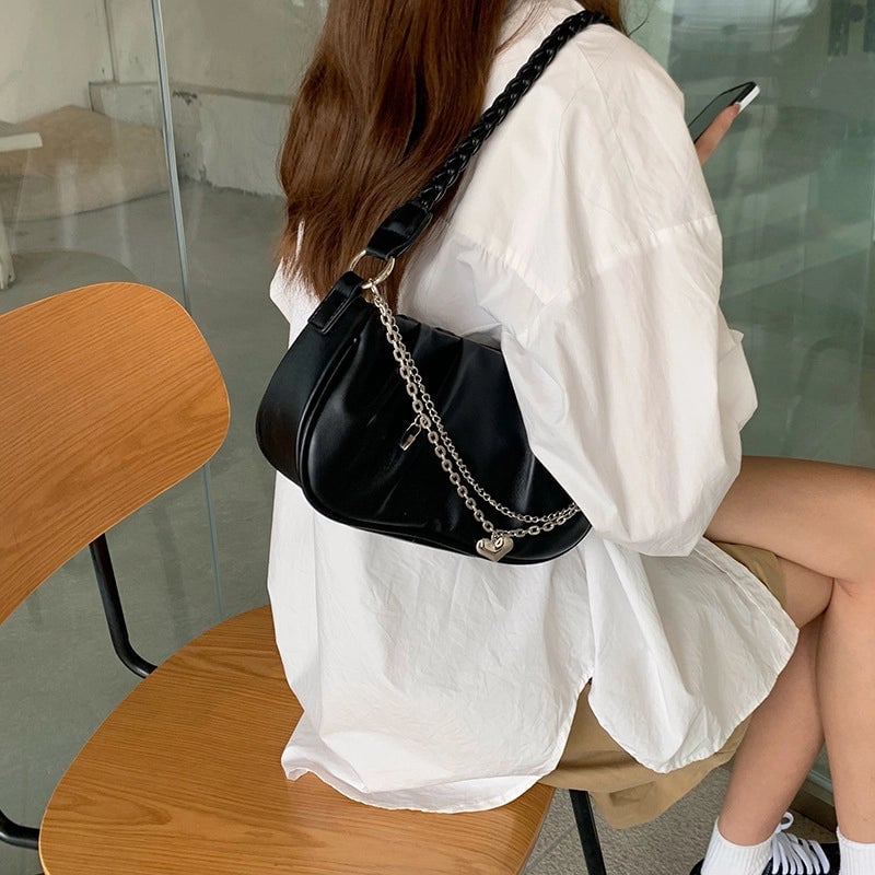 Women's Small Pu Leather Solid Color Streetwear Square Zipper Underarm Bag