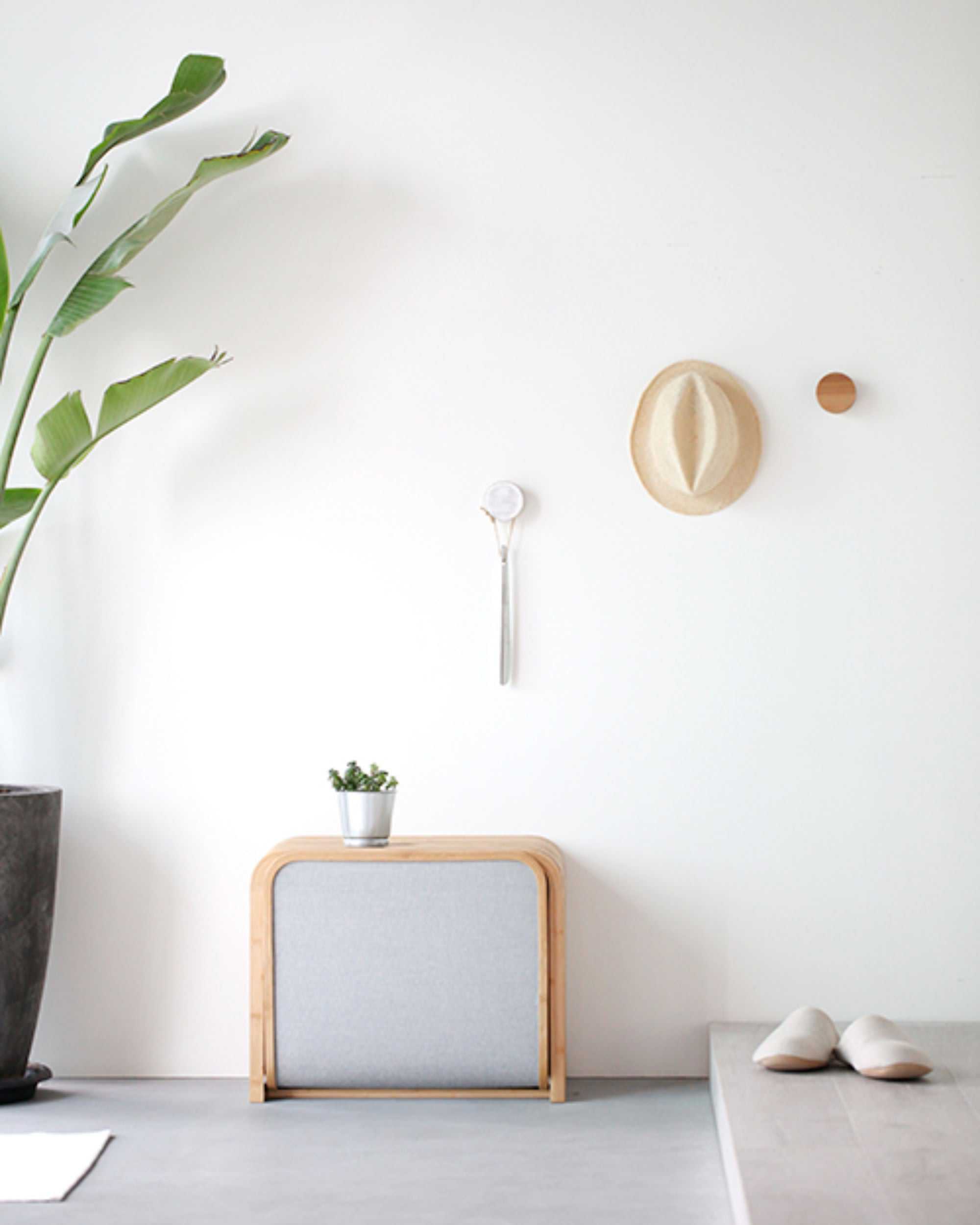 Gudee Tolin Storage Bench. natural