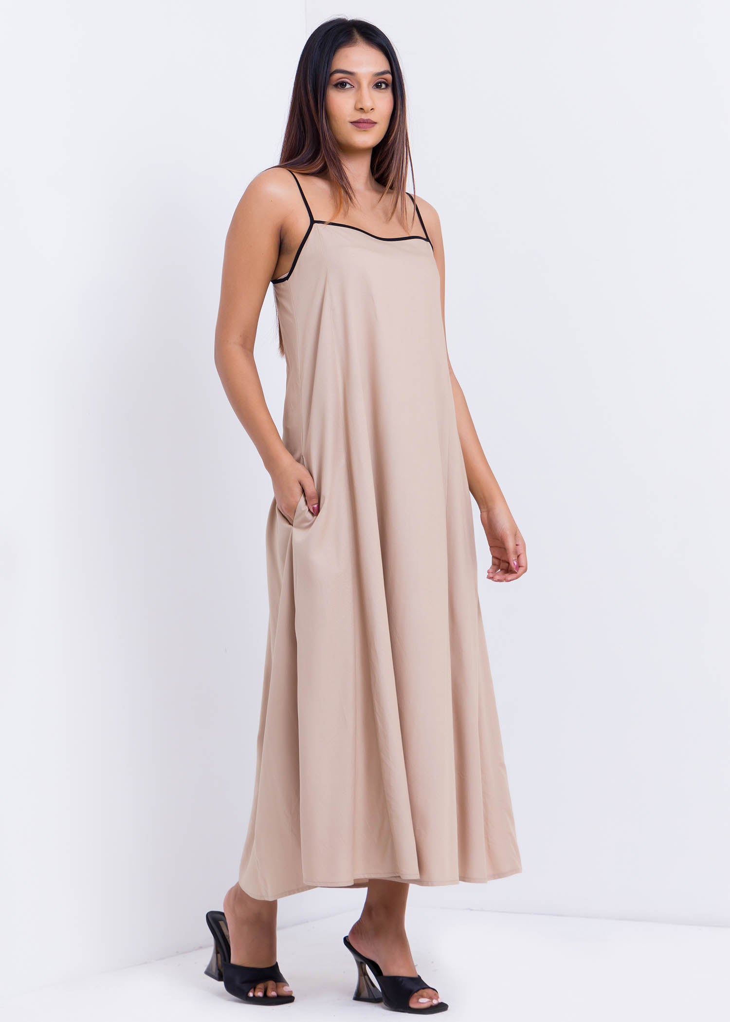 Maxi Dress With Contrast Straps