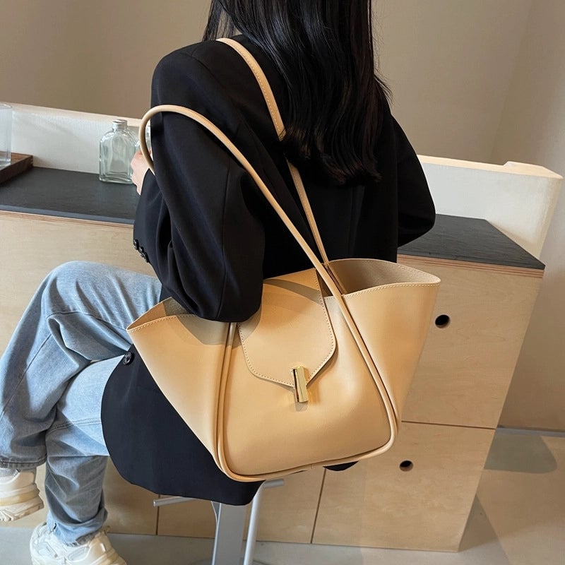 Women's Large Pu Leather Solid Color Vintage Style Classic Style Bucket Open Tote Bag