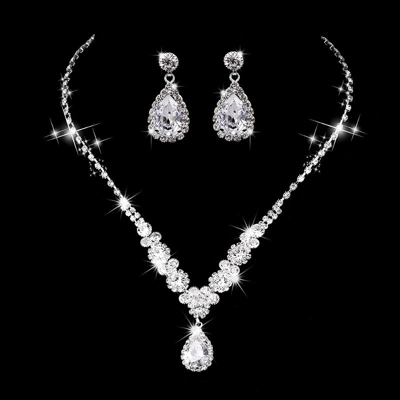 Minimalist Heart Rhinestone Gem