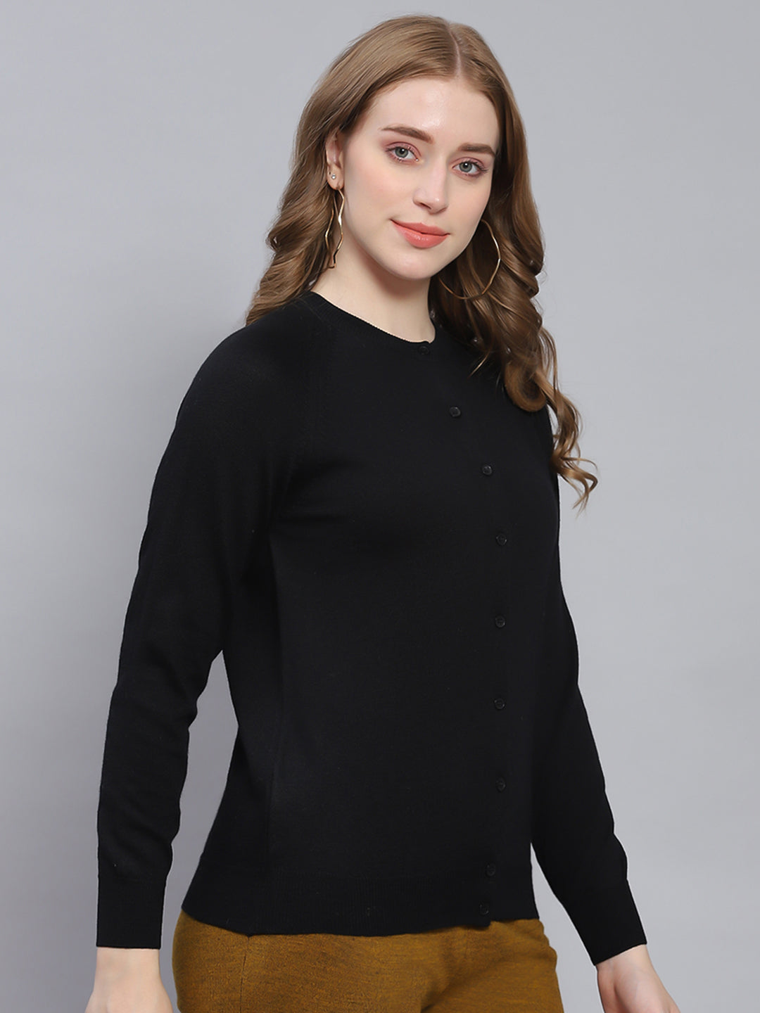 Women Black Solid Round Neck Full Sleeve Cardigans