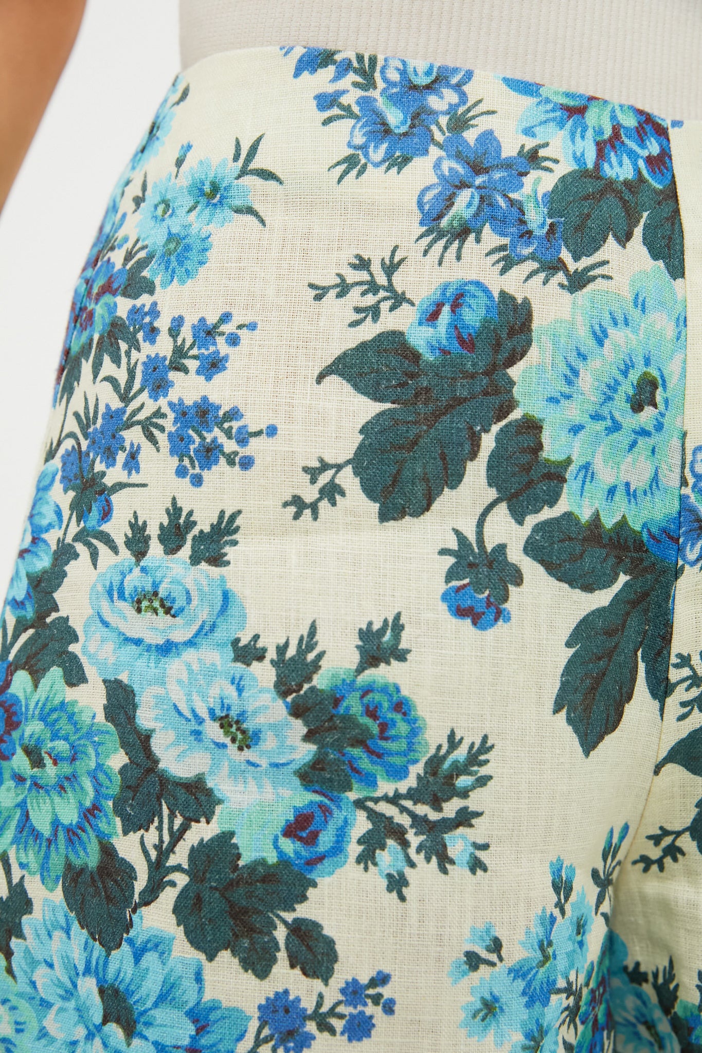 Wild Zinnia Linen Bea Shorts