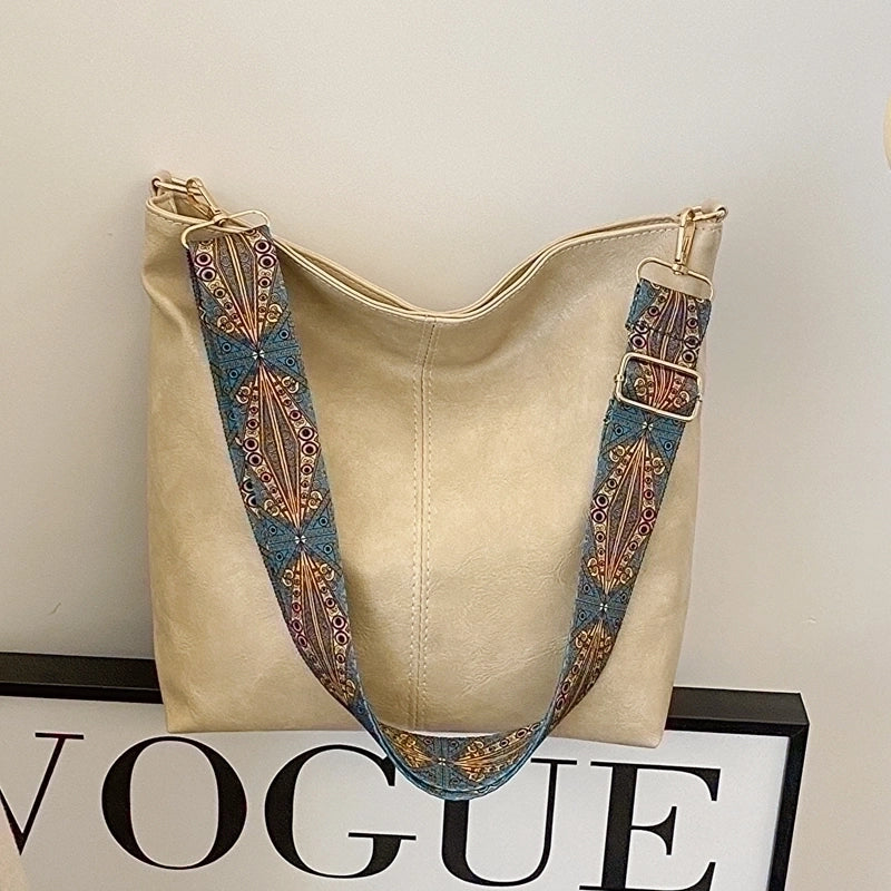 Women's Pu Leather Solid Color Vintage Style Square Zipper Underarm Bag