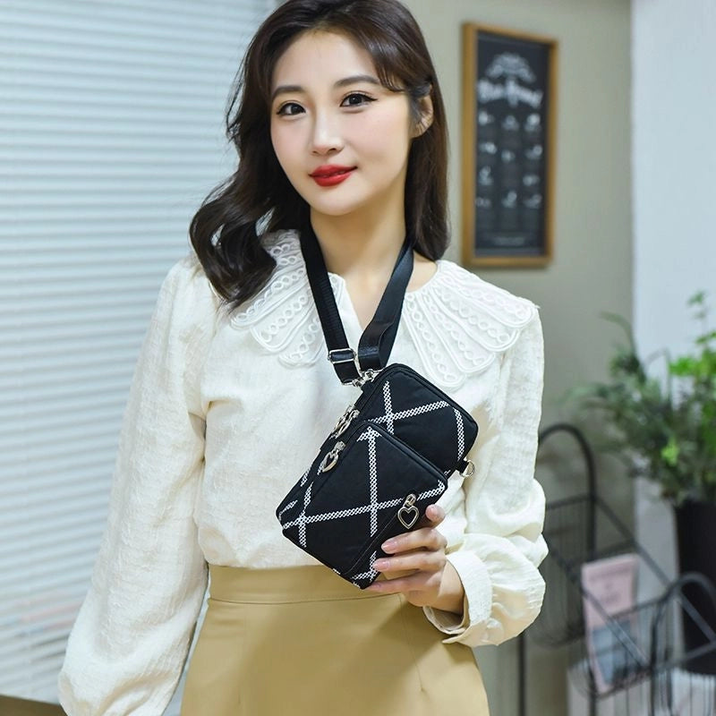 Women's All Seasons Nylon Streetwear Phone Wallets