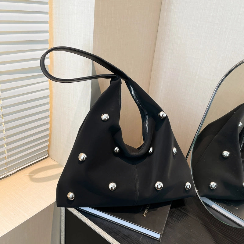 Women's Pu Leather Solid Color Vintage Style Dumpling Shape Zipper Shoulder Bag