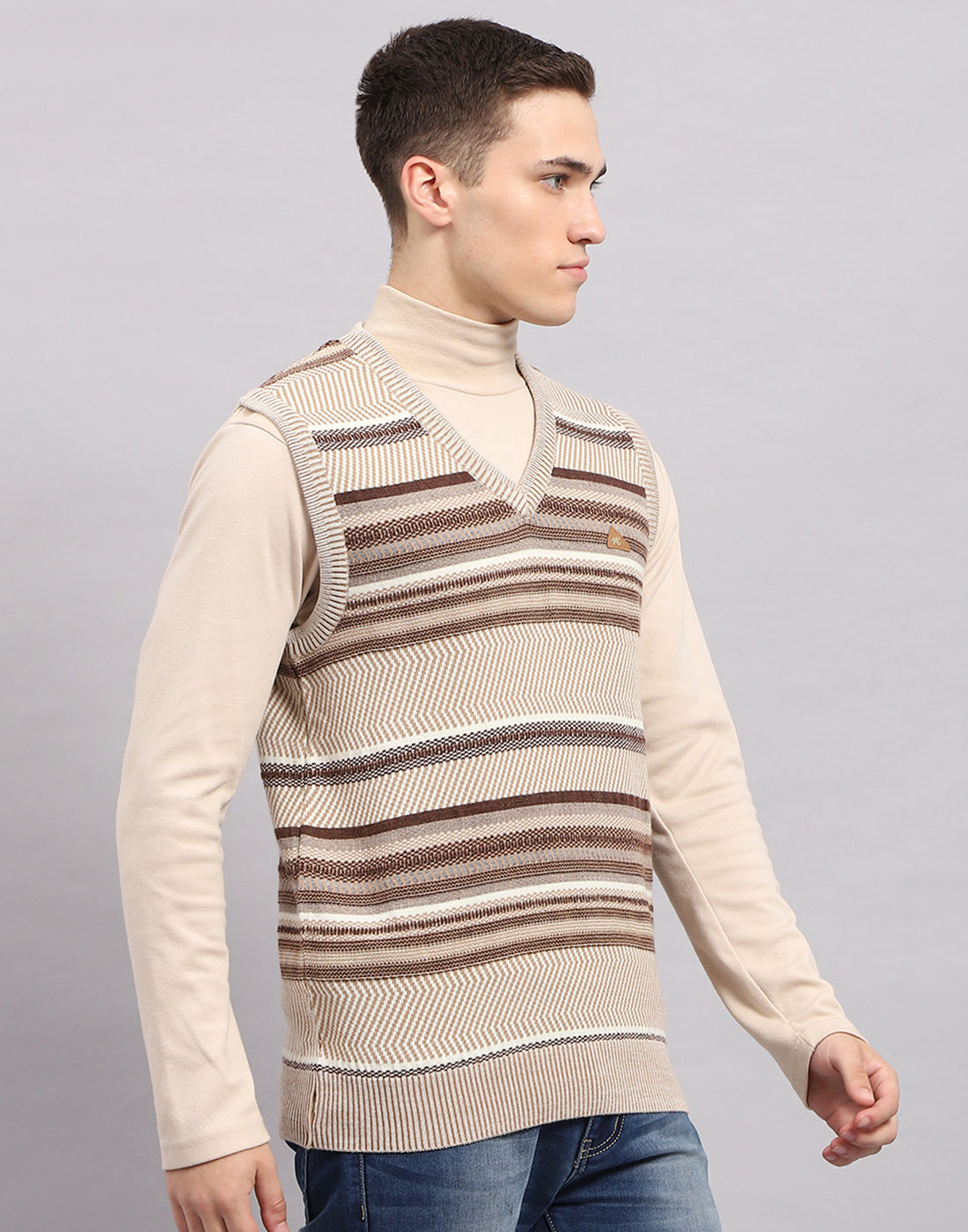 Men Beige Stripe V Neck Sleeveless Sweater