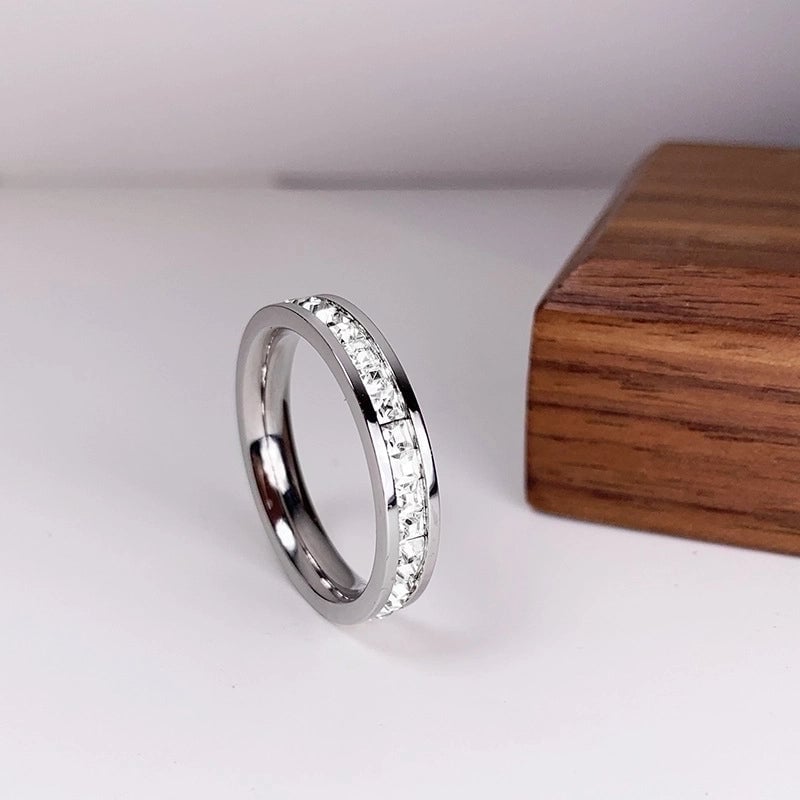 Minimalist Circle Titanium Steel Inlay Zircon Rings