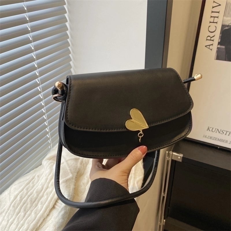 Women's Pu Leather Solid Color Vintage Style Classic Style Semicircle Lock Clasp Shoulder Bag