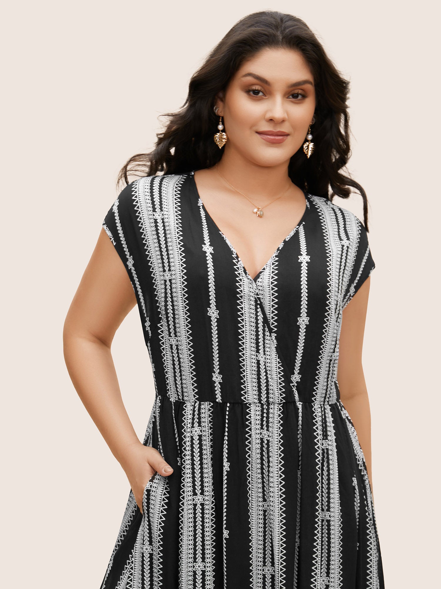 V Neck Striped Batwing Sleeve Ruffle Hem Dress