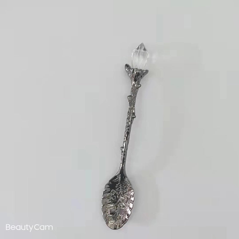 Vintage Carved Crystal Head Pattern Alloy Leaf Spoon Nordic Creative Mug Coffee Ice Cream Spoon