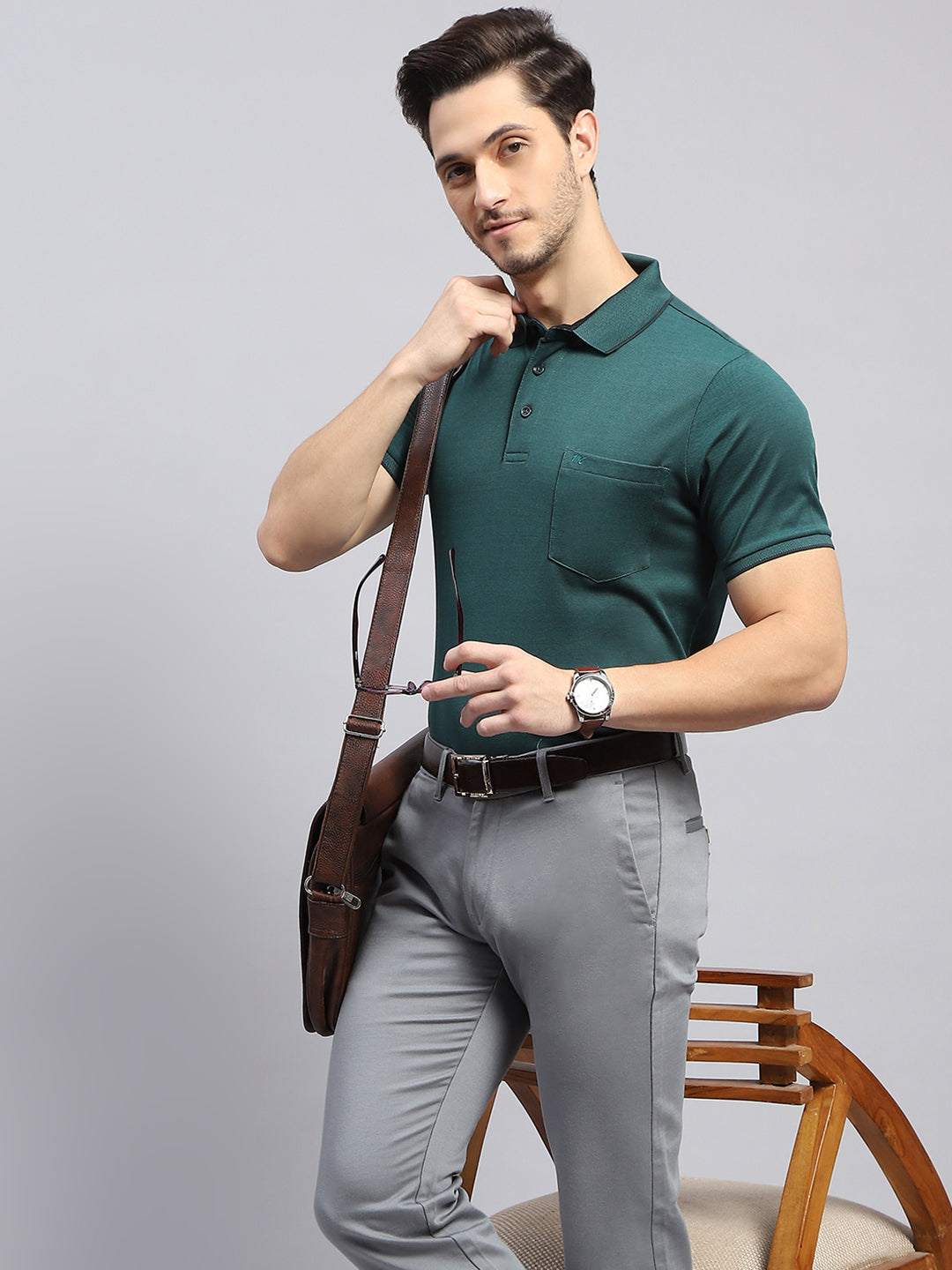 Men Green Solid Collar Half Sleeve T-Shirt