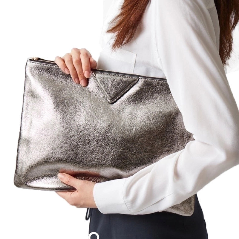Women's Pu Leather Solid Color Classic Style Square Zipper Envelope Bag