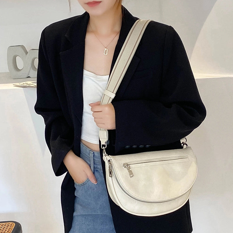 Women's Medium Pu Leather Solid Color Streetwear Square Flip Cover Cloud Shape Bag