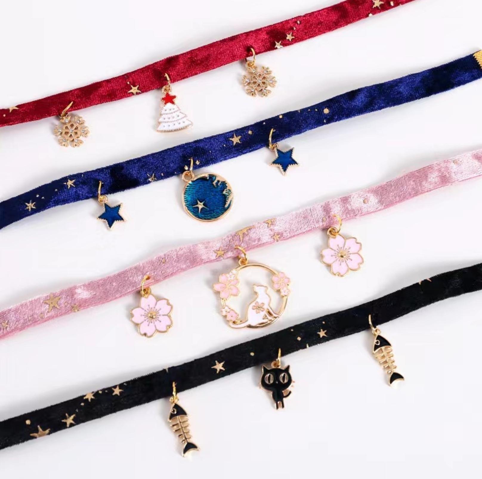 Velvet Adjustable Pet Collar With Bronzing Pendants