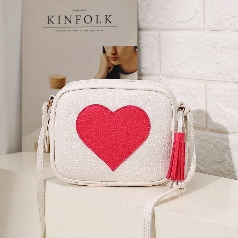 Women's Small Pu Leather Heart Shape Solid Color Streetwear Square Zipper Crossbody Bag