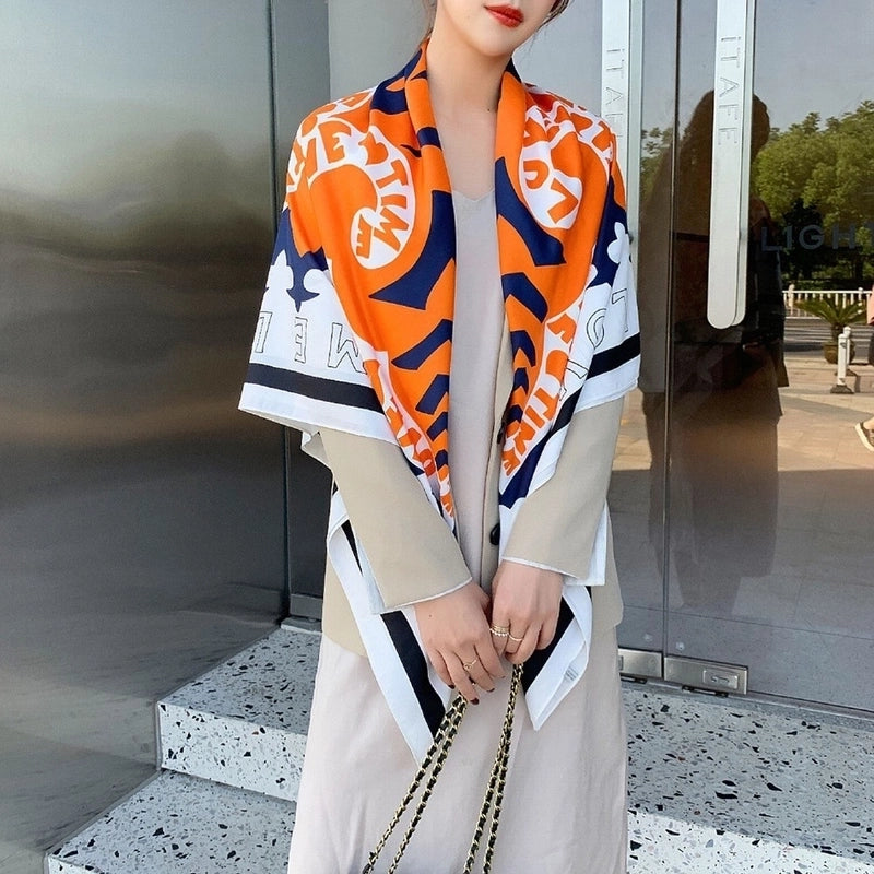 Women's Elegant Minimalist Plant Polyester Silk Scarf