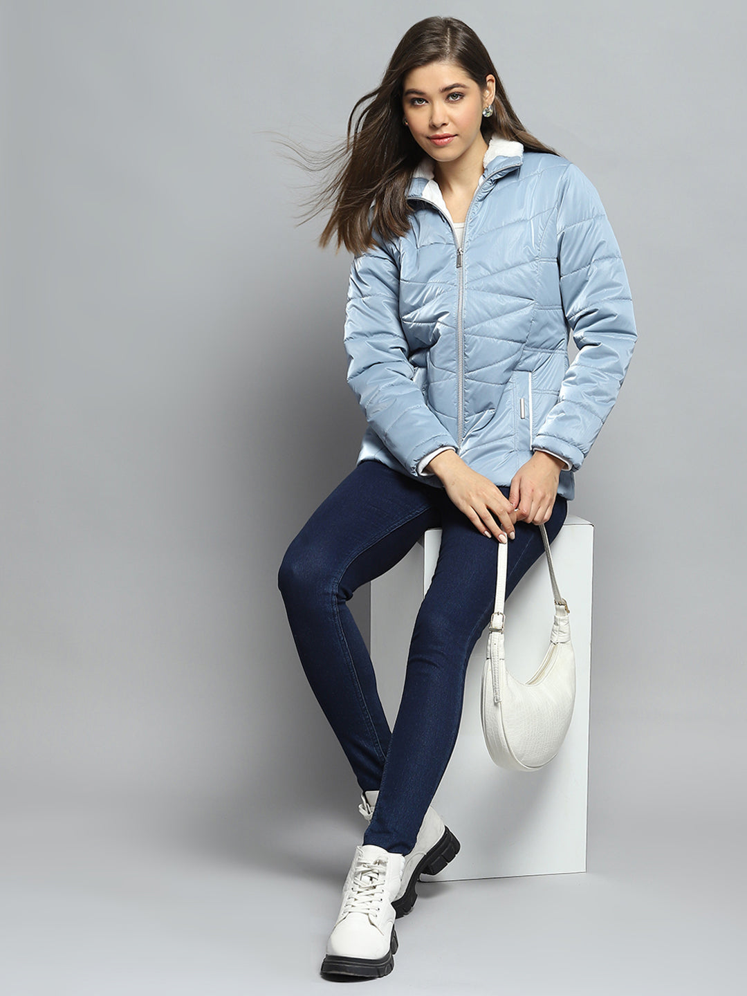 Women Blue Solid Collar Full Sleeve Jacket