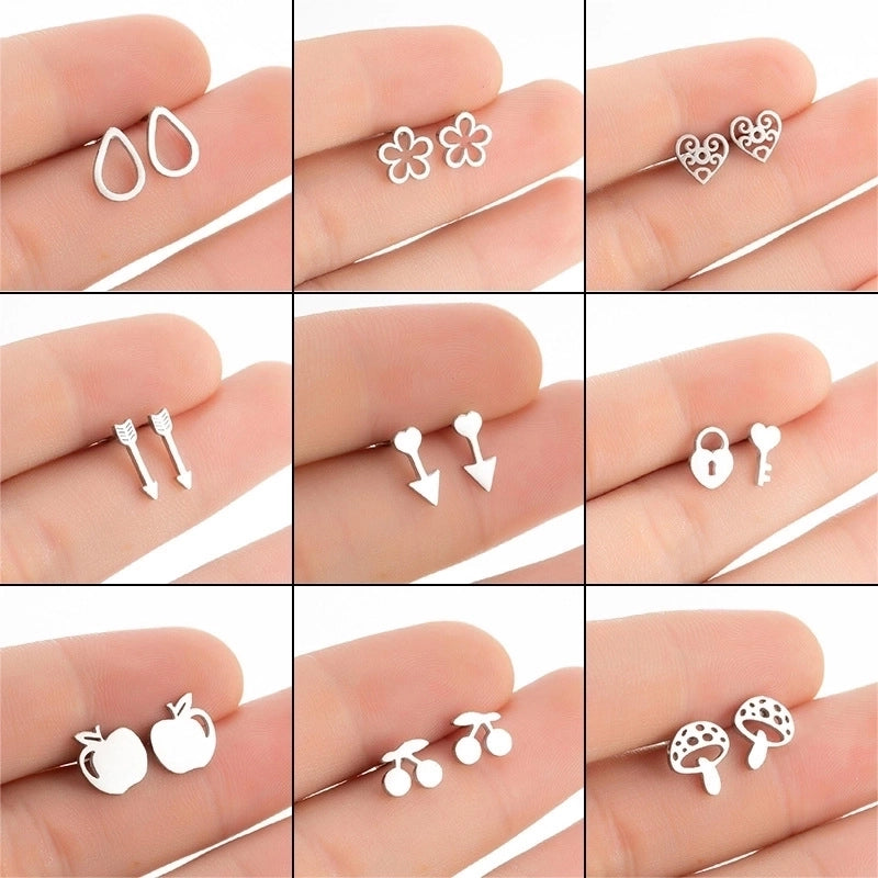 Minimalist Heart Shape Flower Stainless Steel Ear Studs 1 Pair