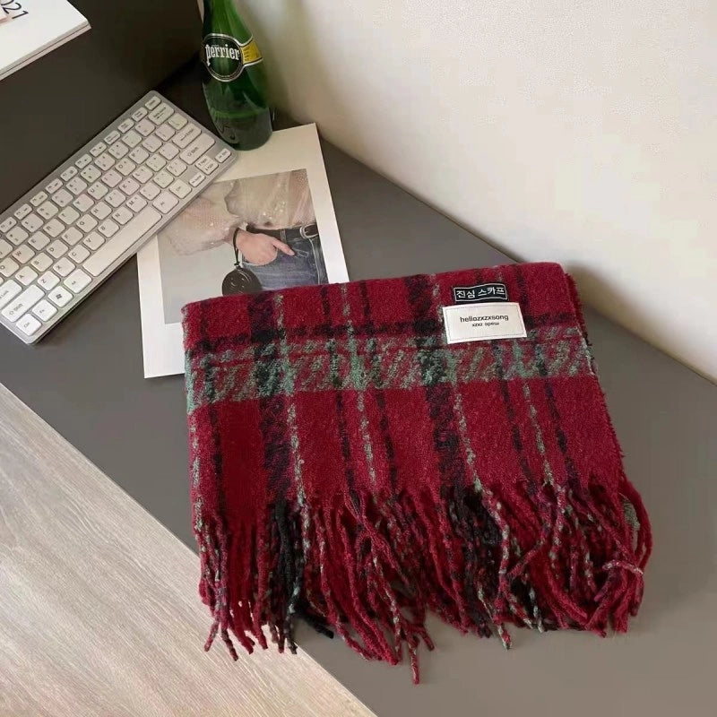 Elegant Scarf Female Niche Retro Elegant High-grade Sense Line Men And Women Couple Winter Warm Knitted Scarf
