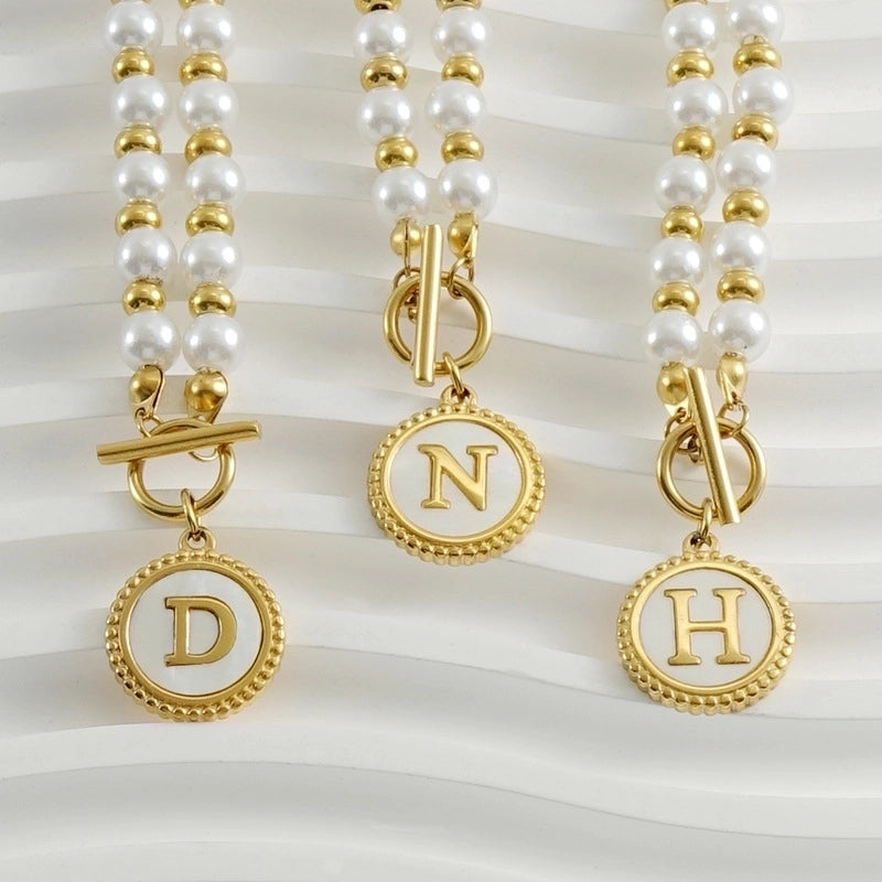 Minimalist Round Letter Imitation Pearl Titanium Steel Inlaid Shell Pendant Necklace 1 Piece