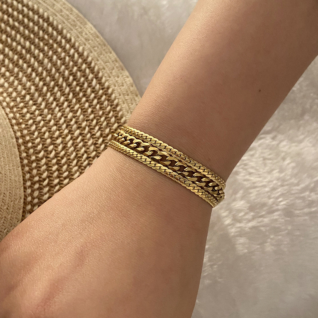 Women Expressive Geometric Stainless Steel Electroplating Bracelets