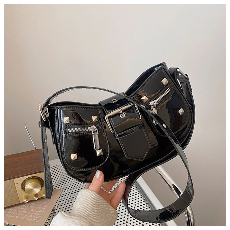 Women's Medium Pu Leather Solid Color Streetwear Zipper Underarm Bag