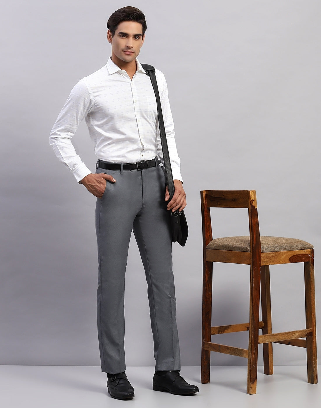 Men Grey Solid Smart Fit Trouser