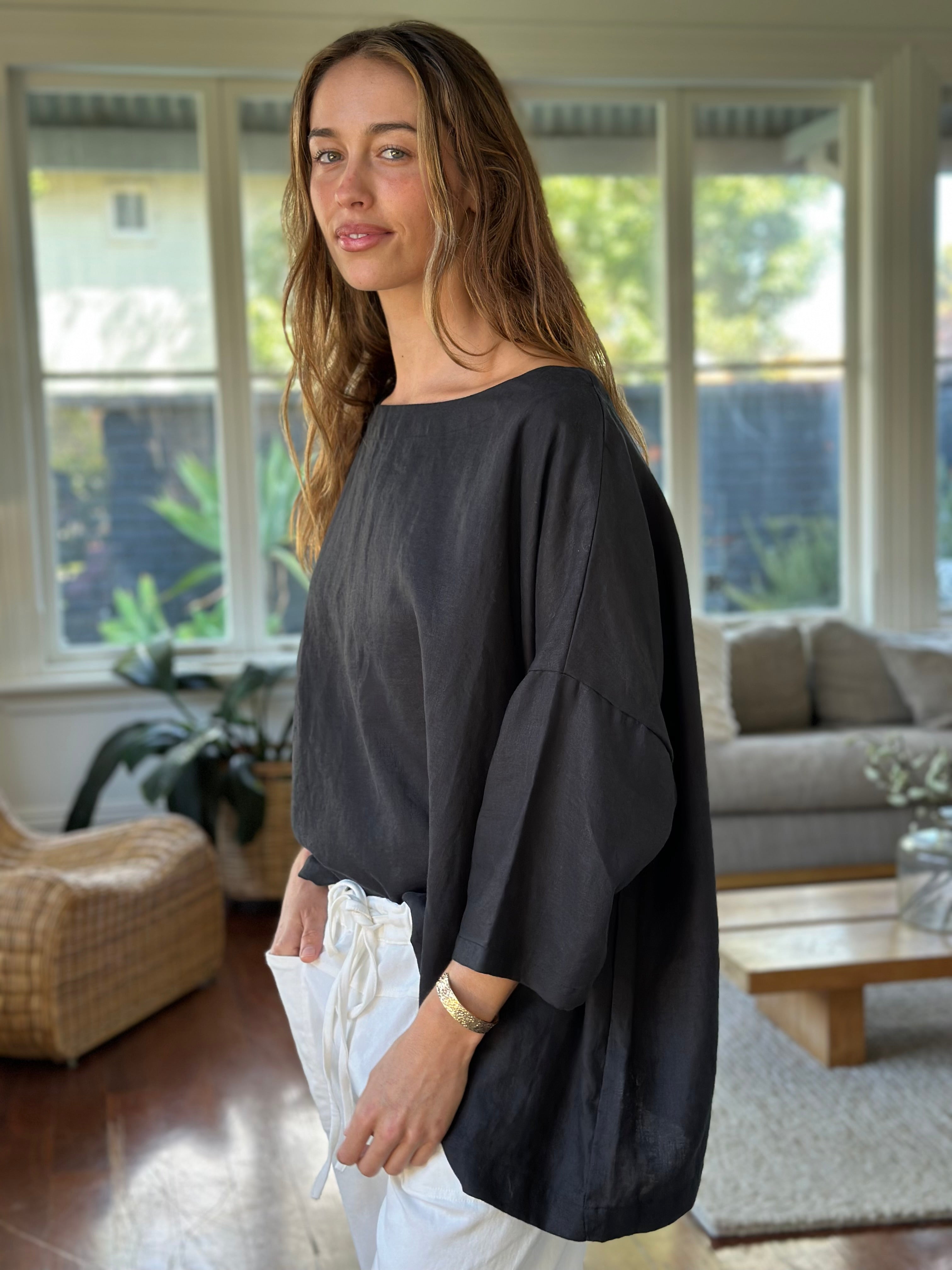 marita top  - black linen