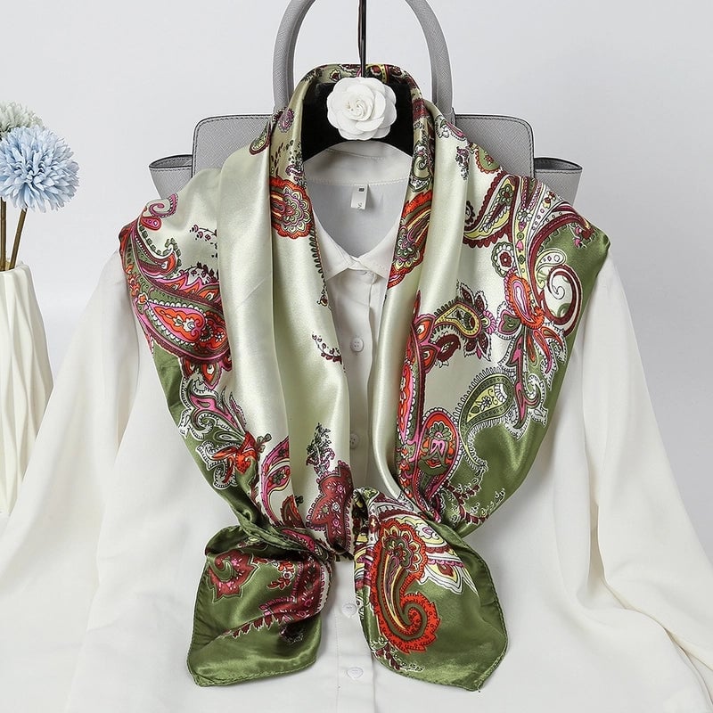 Women's Retro Cashew Nuts Satin Printing Scarf