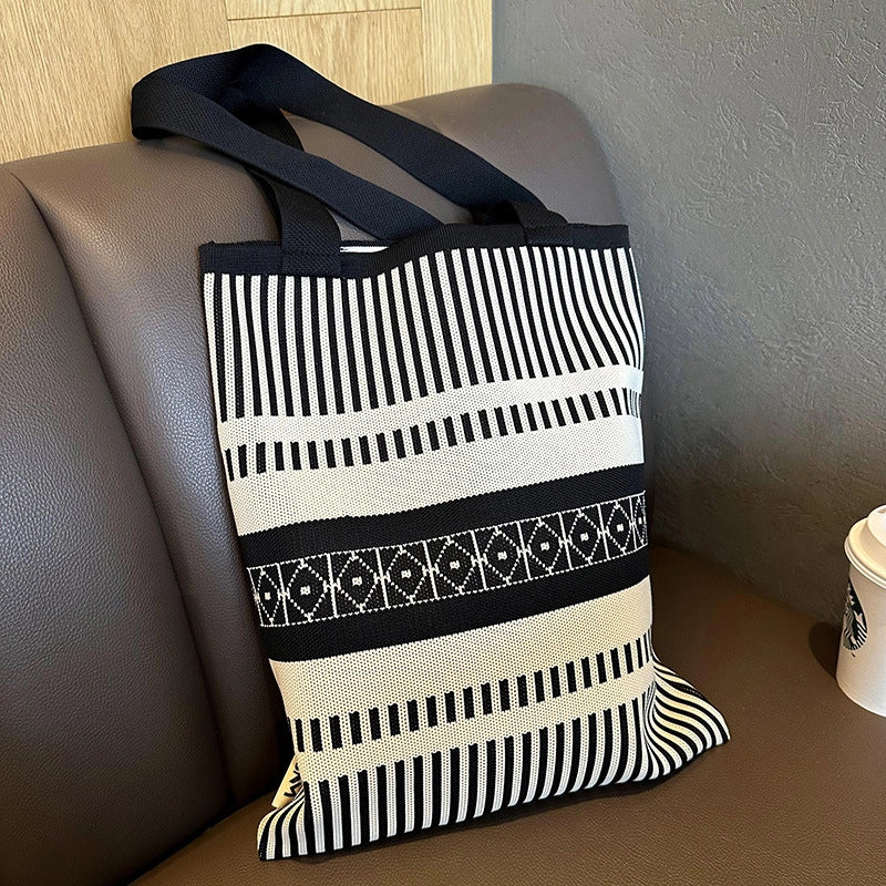 New Cartoon Sheep Knitted Shoulder Bag Women's High-grade Large Capacity Niche Casual Hand Bag Messenger Bag