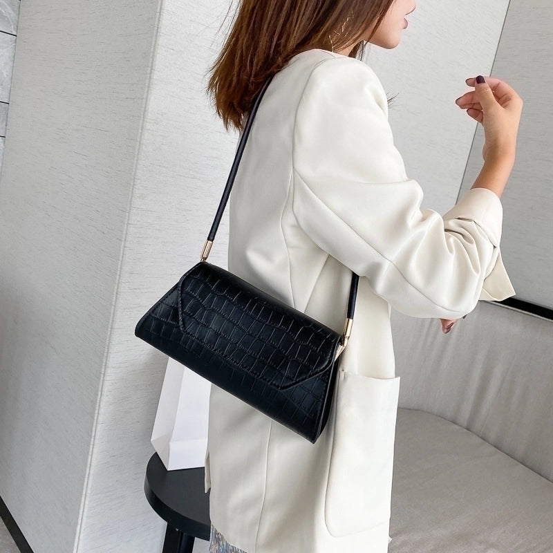 Women's Medium Pu Leather Solid Color Streetwear Square Magnetic Buckle Shoulder Bag