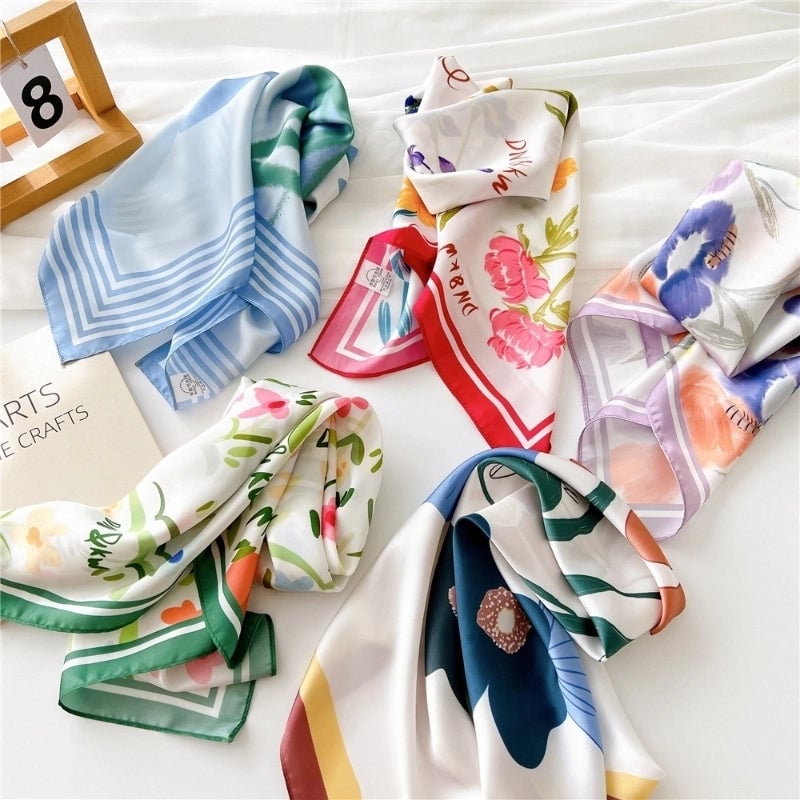 Women's Elegant Geometric Polyester Silk Scarves