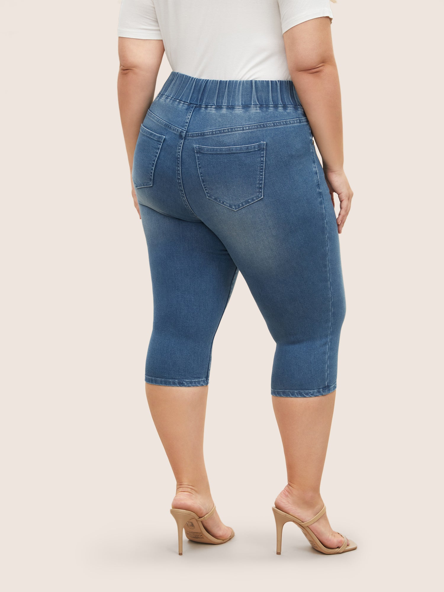 Light Wash Button Detail Pull On Jegging Jeans