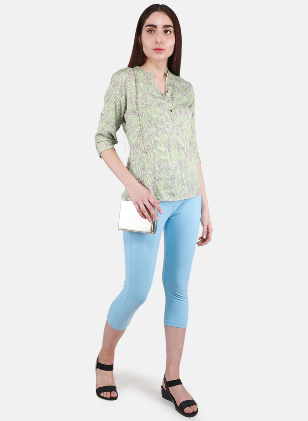 Women Sky Blue Solid Capri