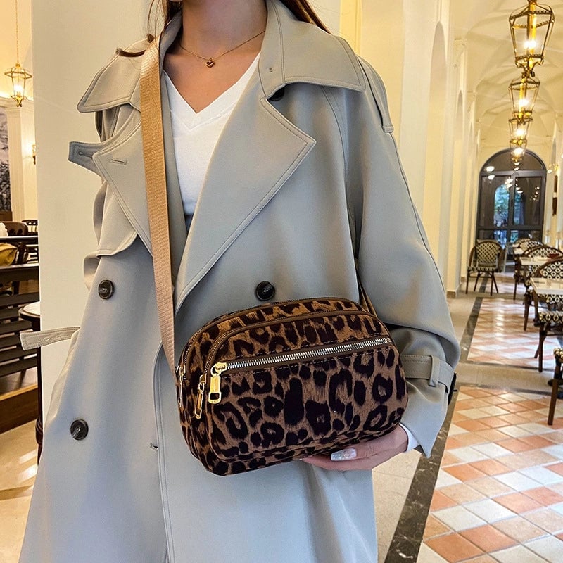 Women's Small Nylon Leopard Elegant Streetwear Sewing Thread Square Zipper Shoulder Bag