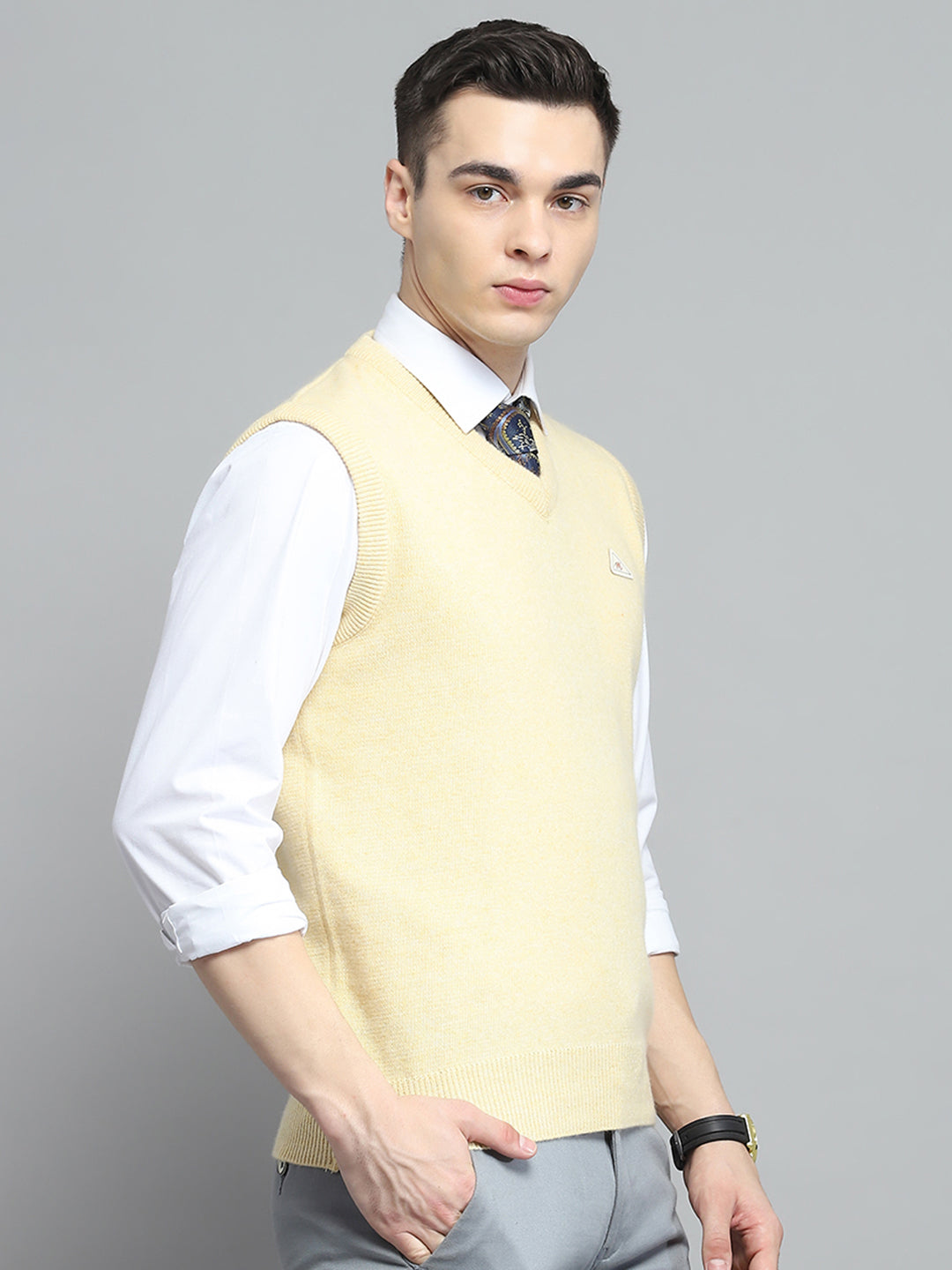 Men Yellow Solid V Neck Sleeveless Sweater