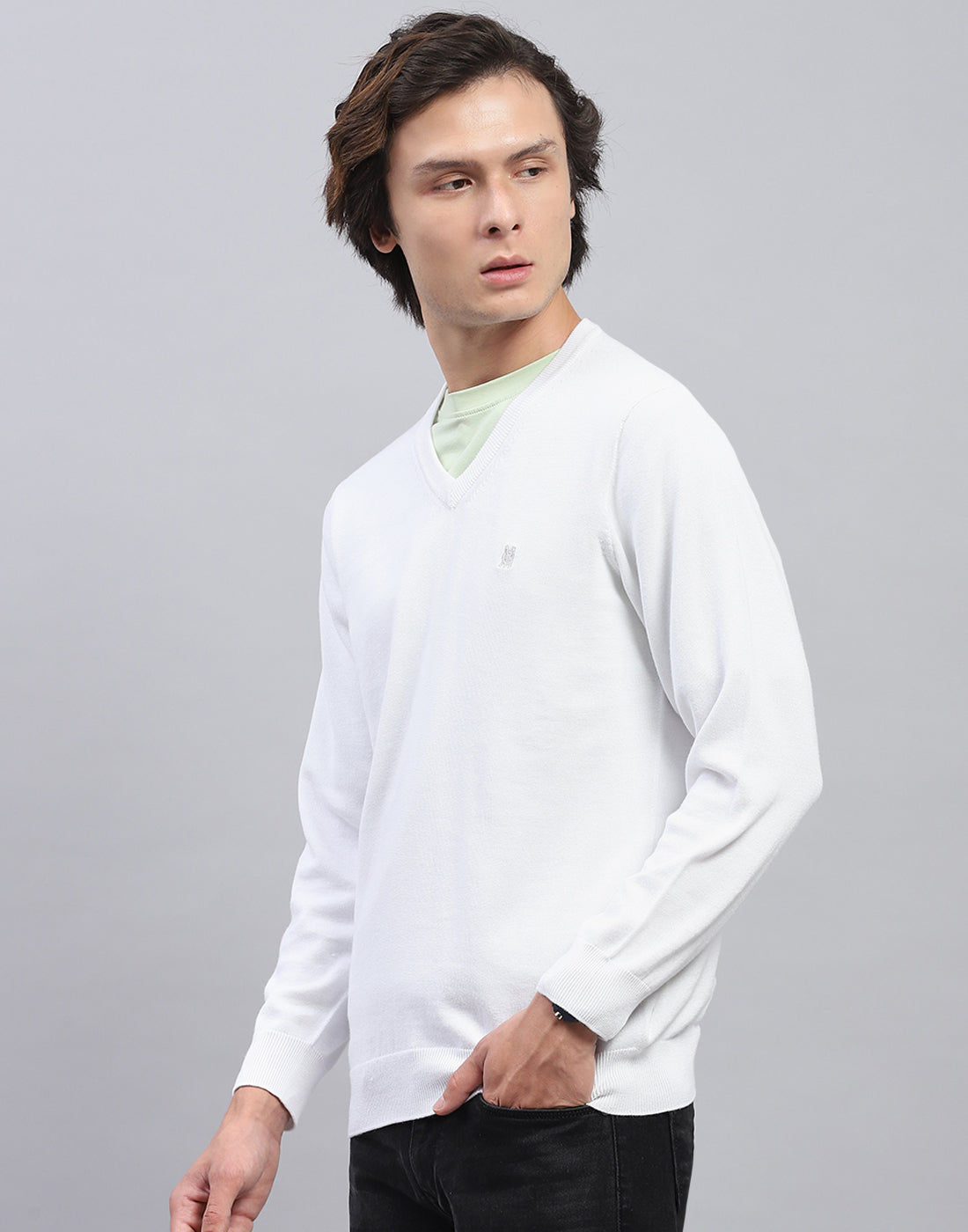 Men White Solid V Neck Full Sleeve Pullover