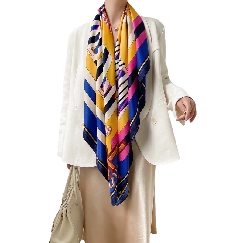Women's Elegant Minimalist Plant Polyester Silk Scarf