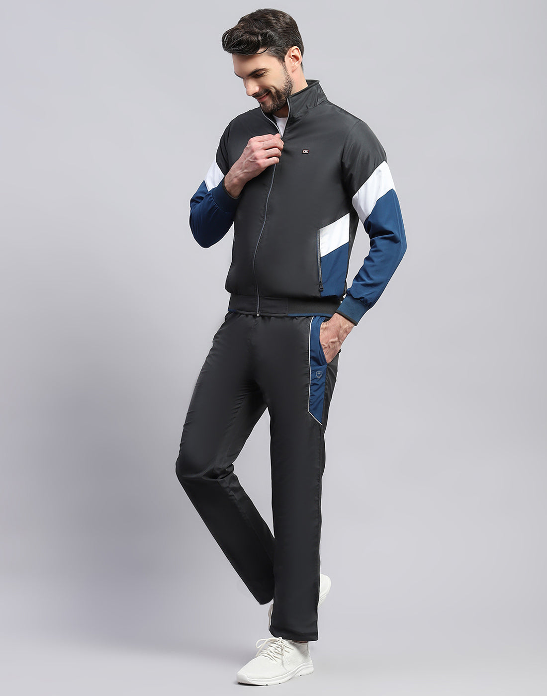 Men Grey Solid Band Collar Full Sleeve Winter Tracksuit