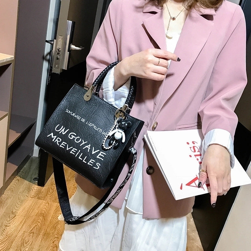 Women's All Seasons Pu Leather Letter Streetwear Square Zipper Handbag
