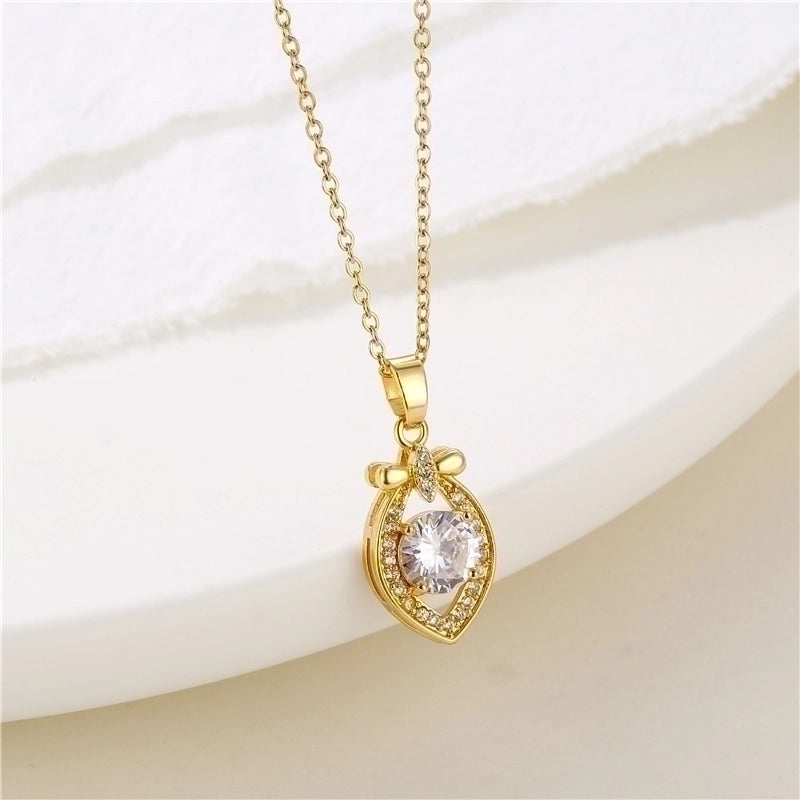 Stainless Steel Titanium Steel 18K Gold Plated Retro Plating Inlay Water Droplets Heart Shape Snowflake Zircon Pendant Necklace