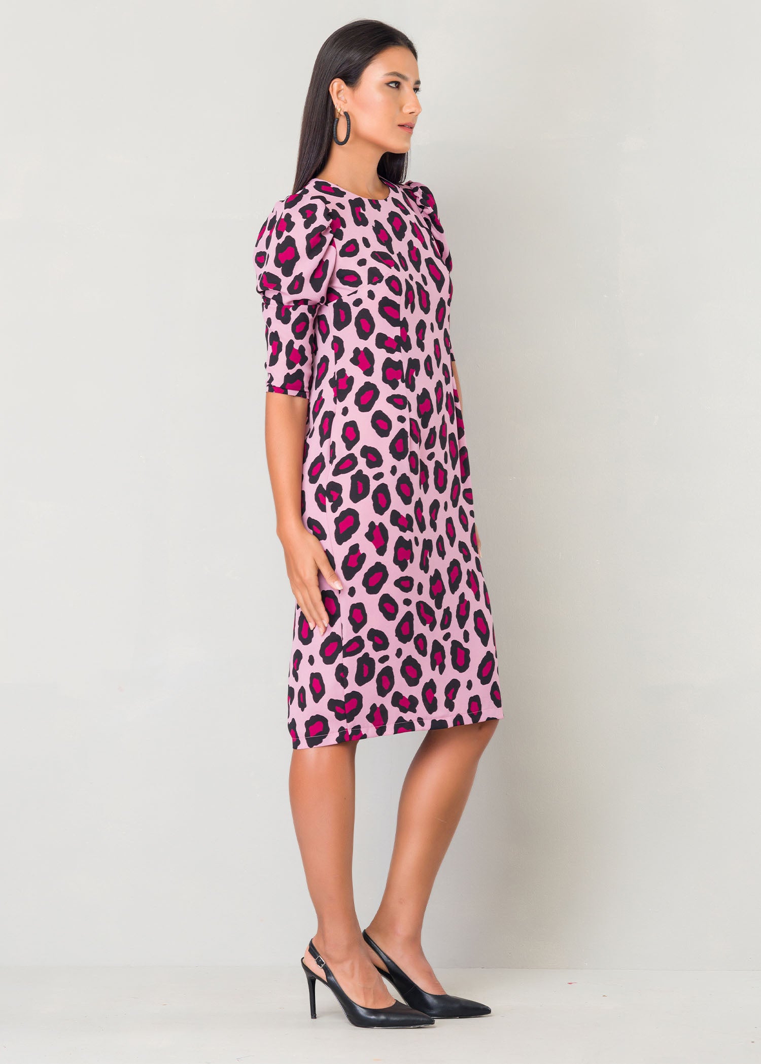 Animal print dress with leg of mutton sleeve