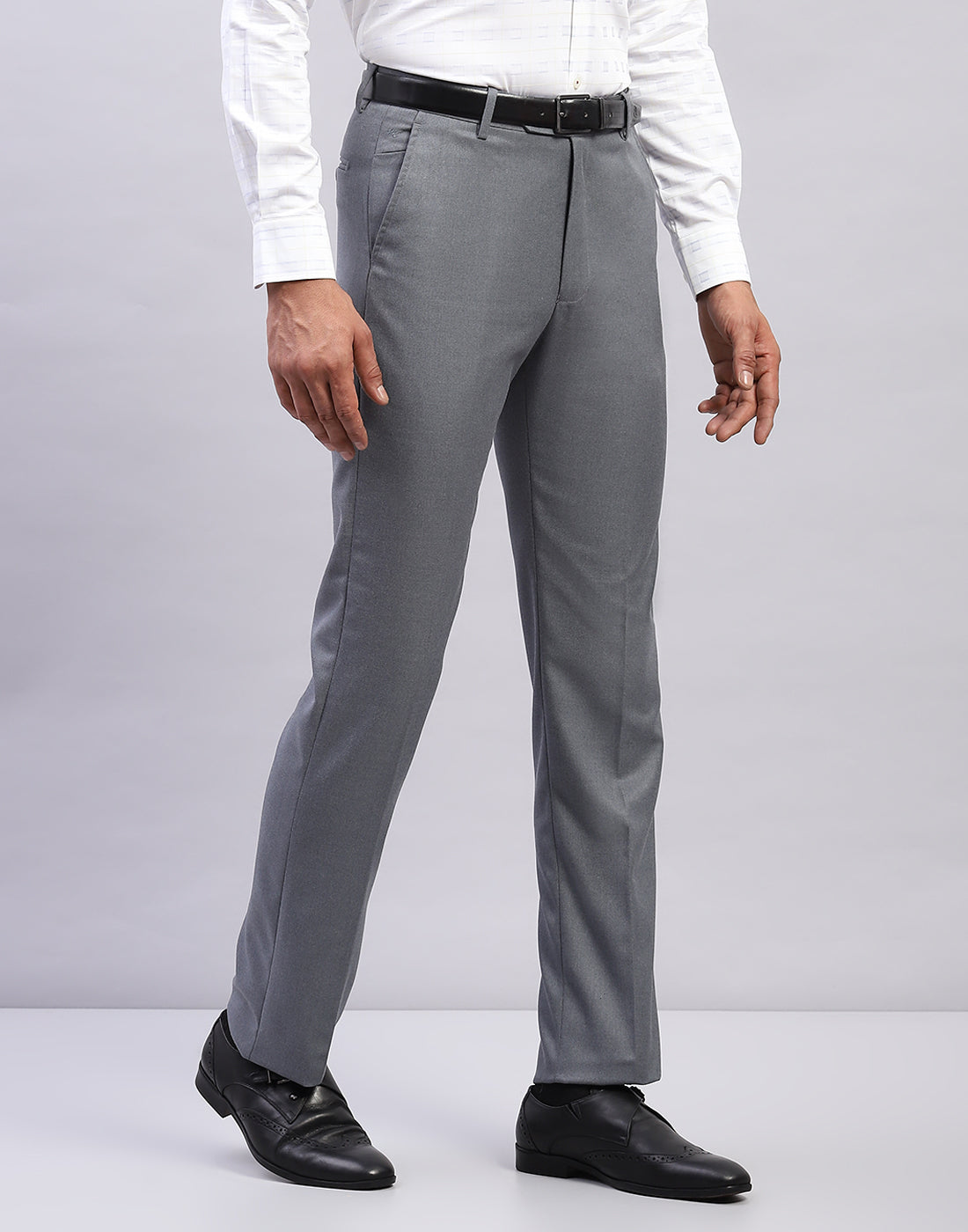 Men Grey Solid Smart Fit Trouser