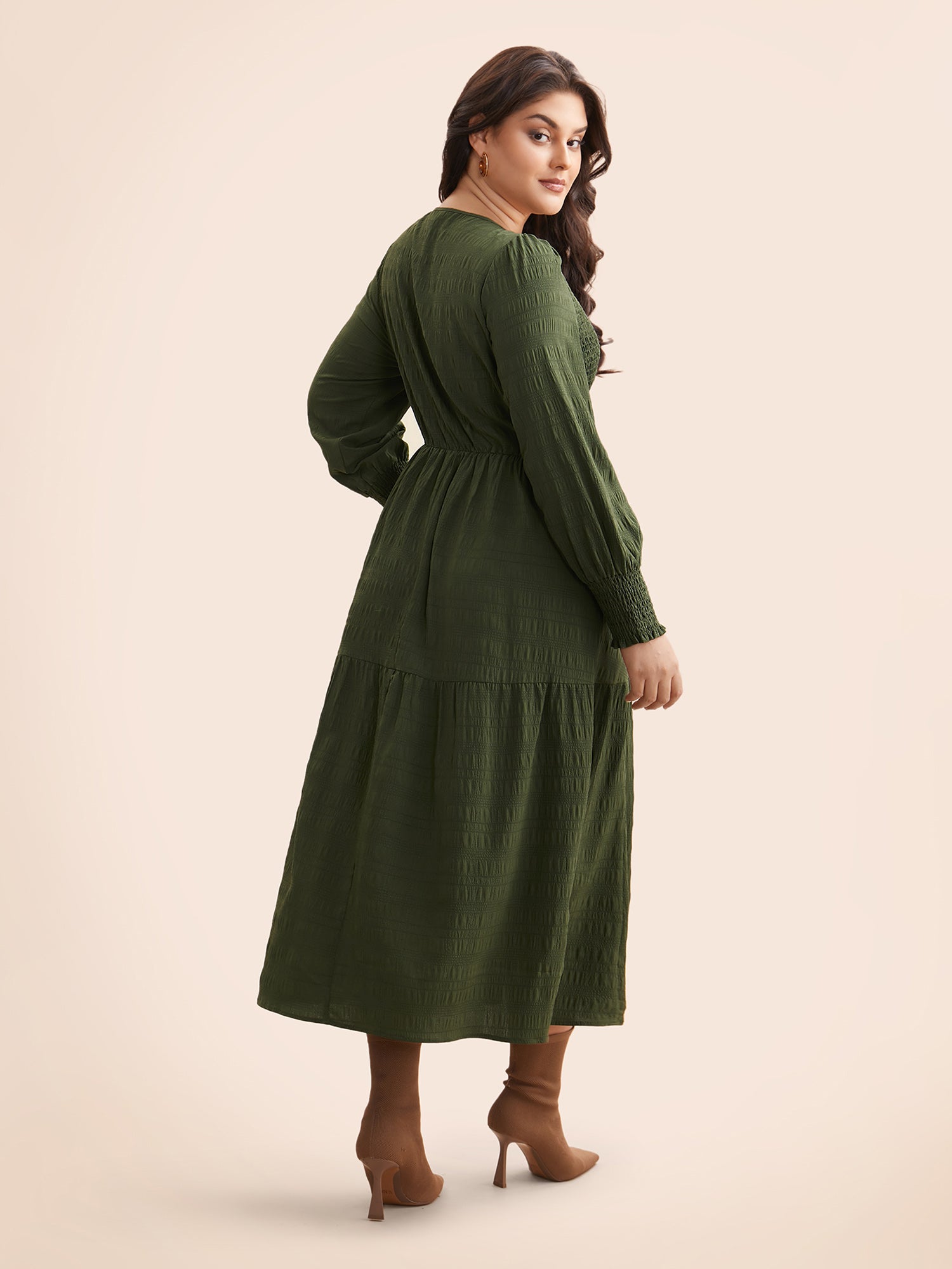 Plain Textured Shirred Midi Dress