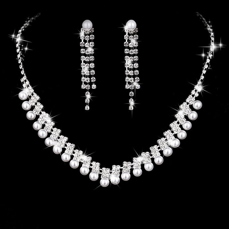 Minimalist Heart Rhinestone Gem