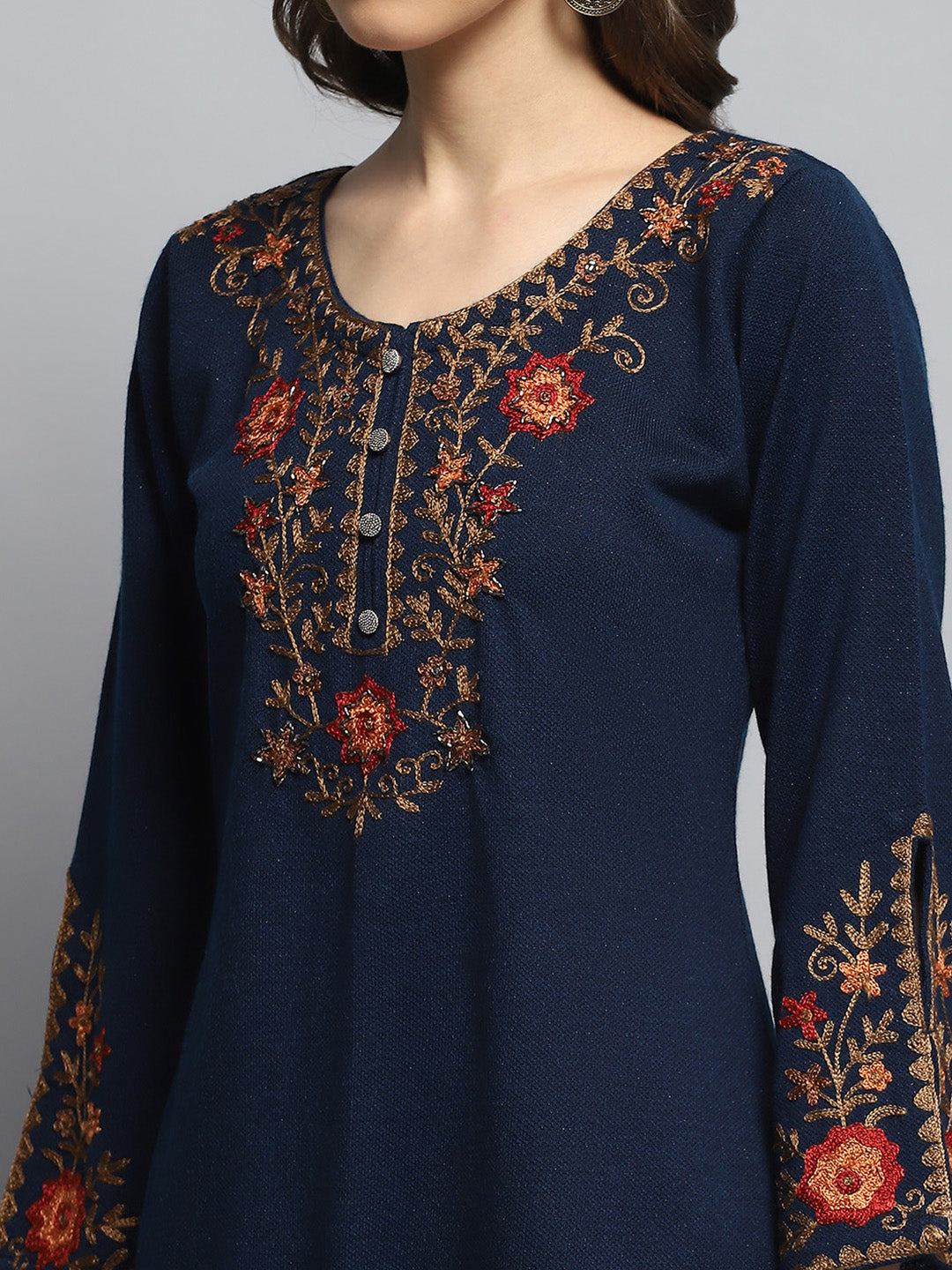 Women Blue Self Design Round Neck Full Sleeve Kurti Set