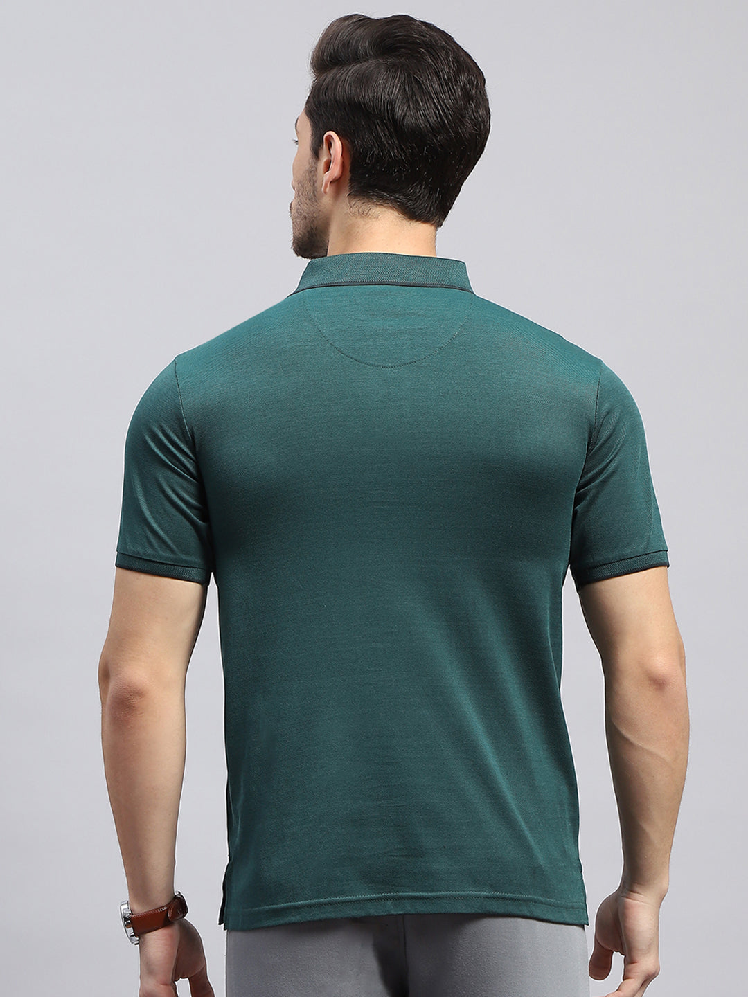 Men Green Solid Collar Half Sleeve T-Shirt