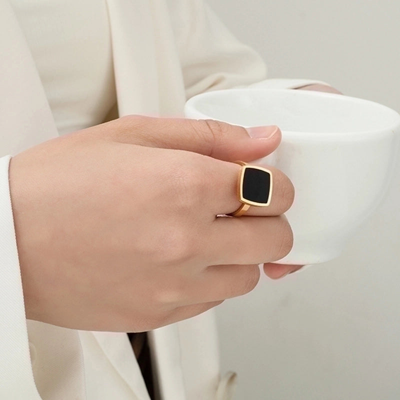 Minimalist Geometric 304 Stainless Steel Acrylic 18K Gold Plated Stoving Varnish Necklace